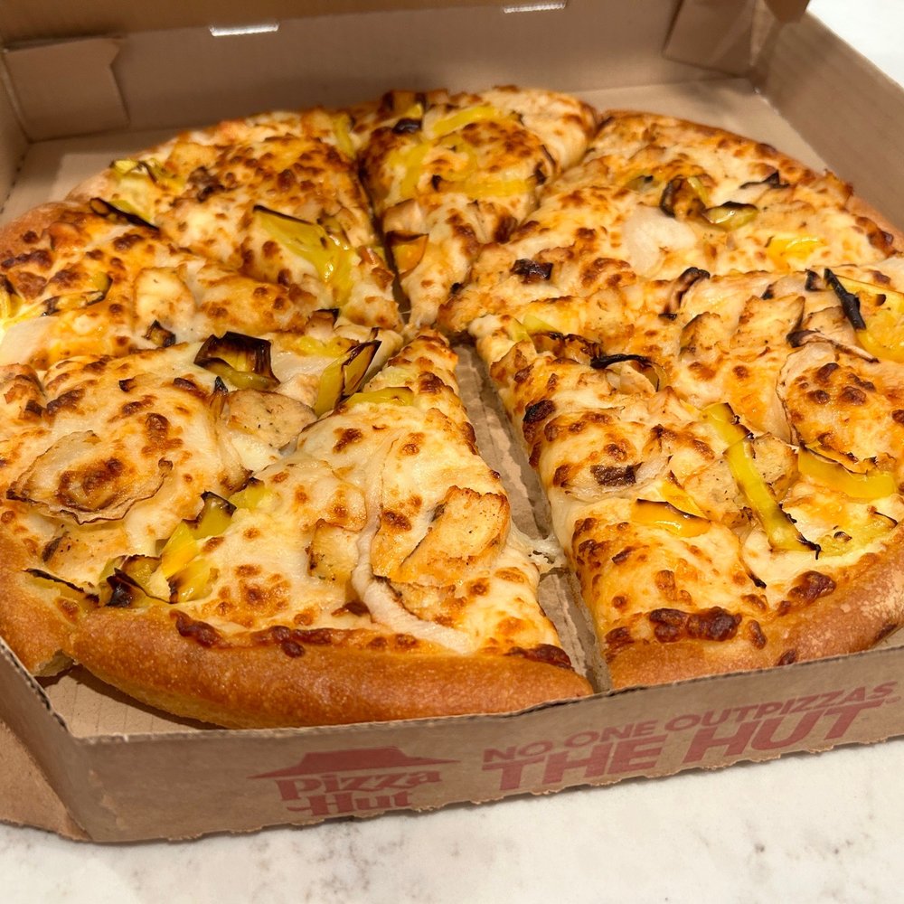 The Edge Pizza Hut: Where Bold Flavors Meet Crispy Crusts
