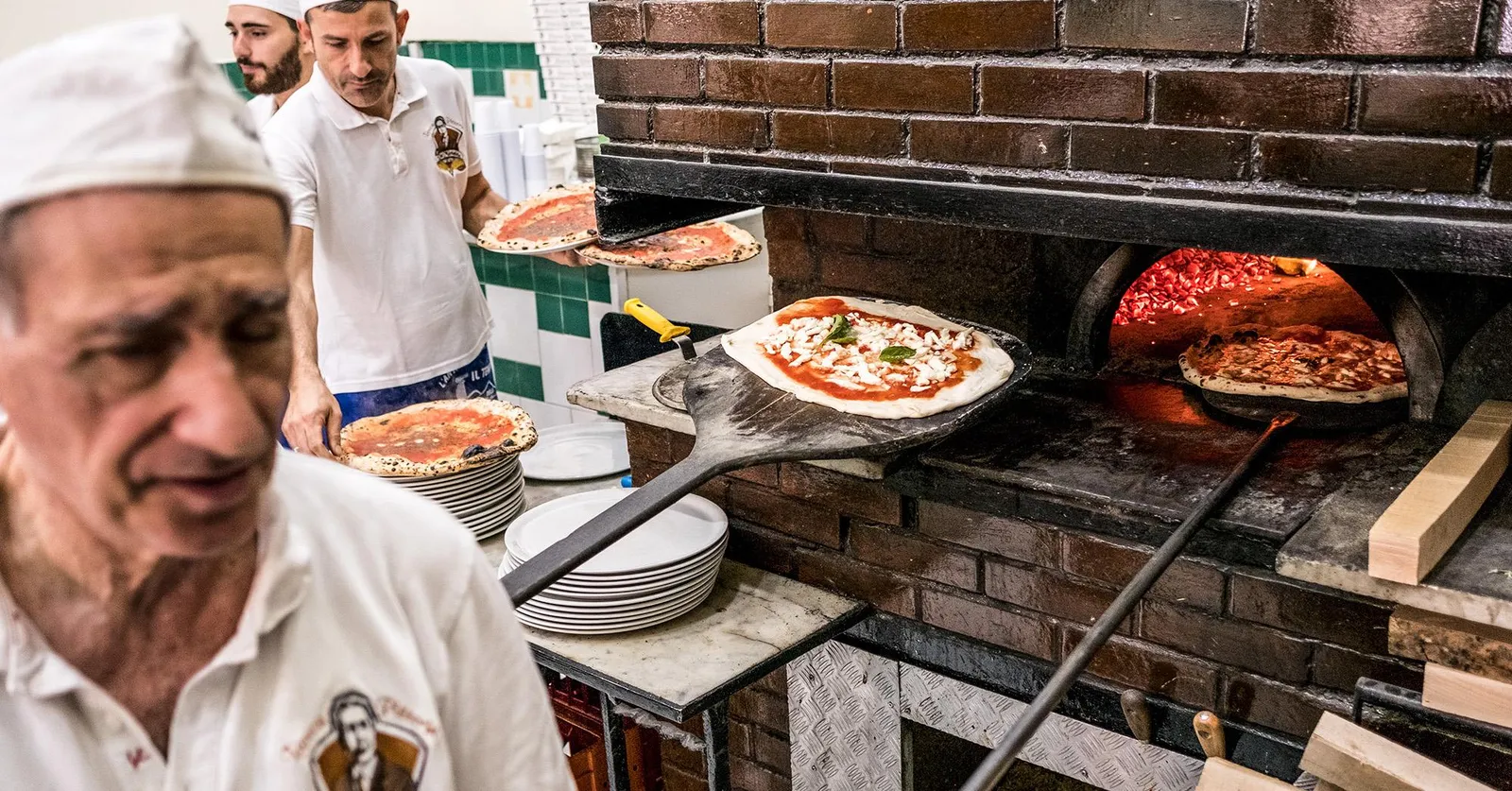Brick Oven Pizza: Old-World Charm, Modern Flavor