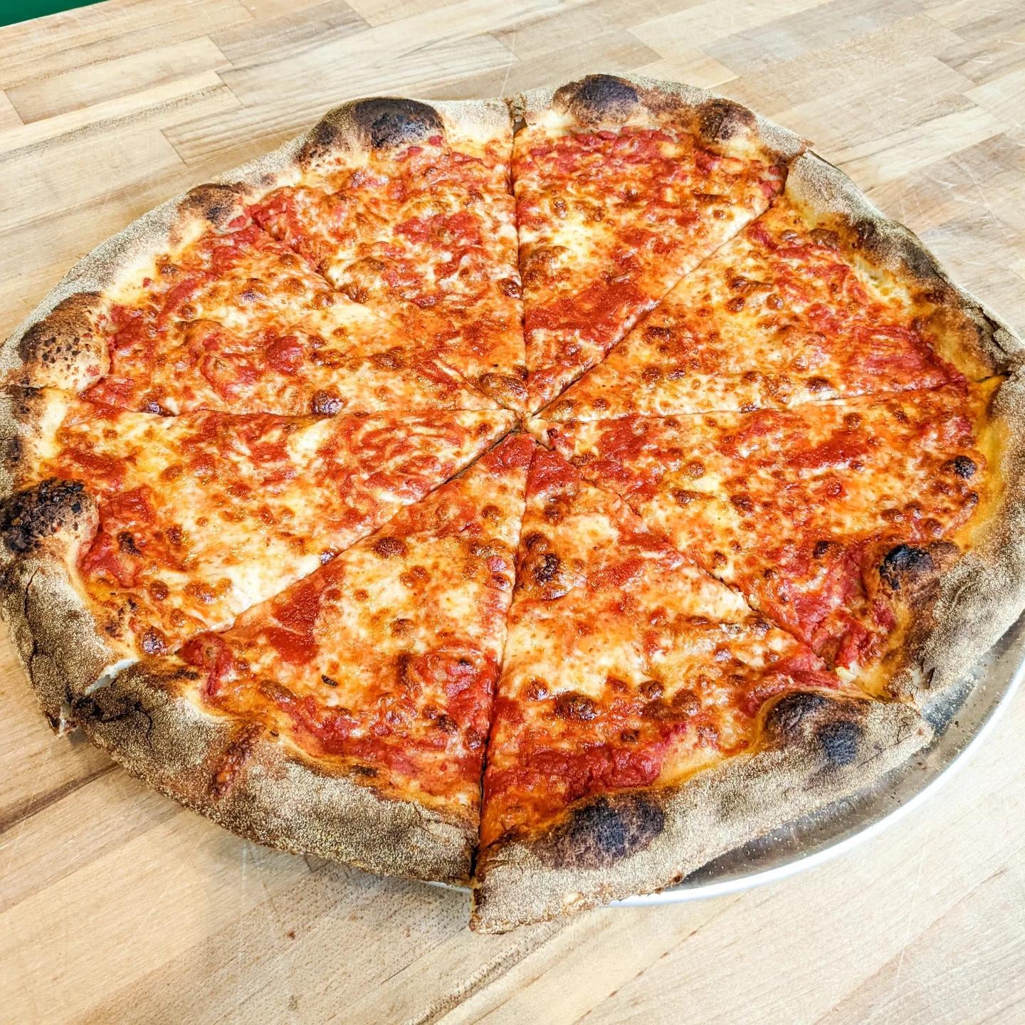 18 Inch Pizza: A Feast Fit for a Crowd